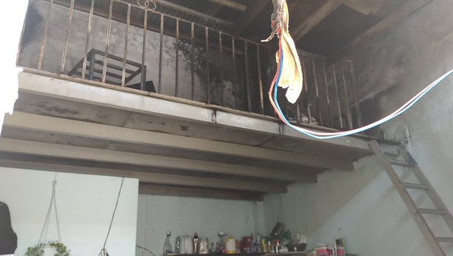 Hien truong phong tro 2 cha con chet chay o Sai Gon-Hinh-6