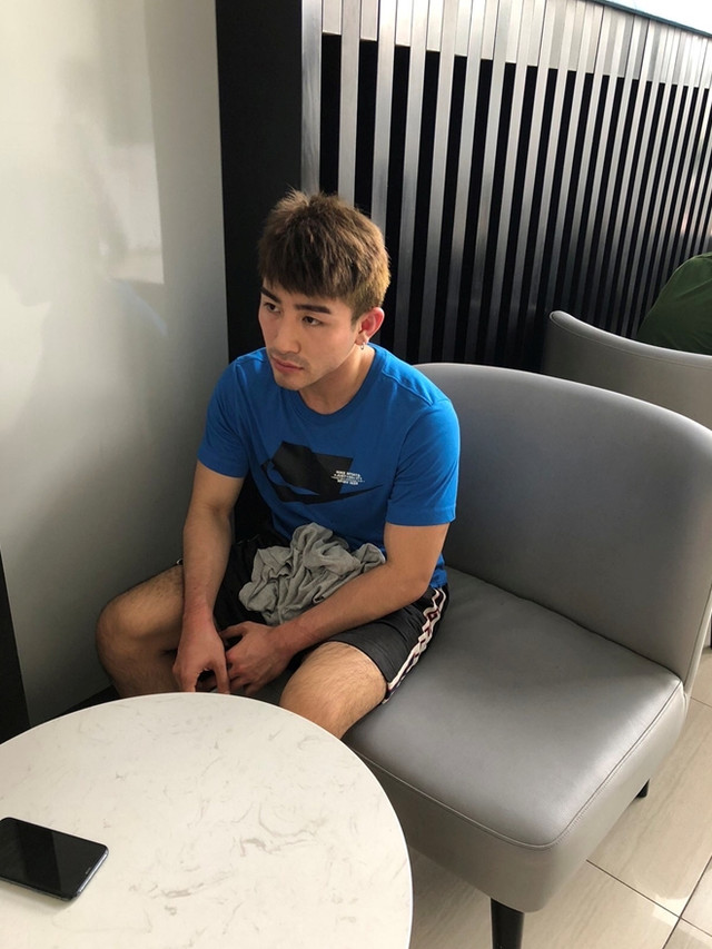 Hotboy cầm đầu đường dây hoa hậu, người mẫu bán dâm giá 30.000 USD ở Sài Gòn là ai? Hotboy cam dau duong day hoa hau, nguoi mau ban dam gia 30.000 USD o Sai Gon la ai?