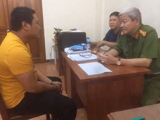 Tin moi nhat vu thuong toa, co gai lam cong qua tu vong trong chua