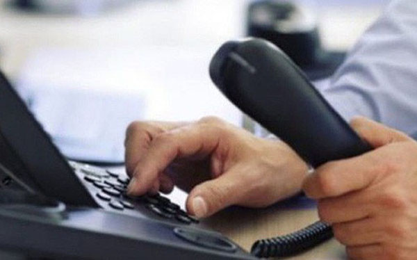 Nghe cuộc điện thoại, 2 'đại gia' ở Sài Gòn mất gần 3.5 tỷ đồng Nghe cuoc dien thoai, 2 'dai gia' o Sai Gon mat gan 3.5 ty dong