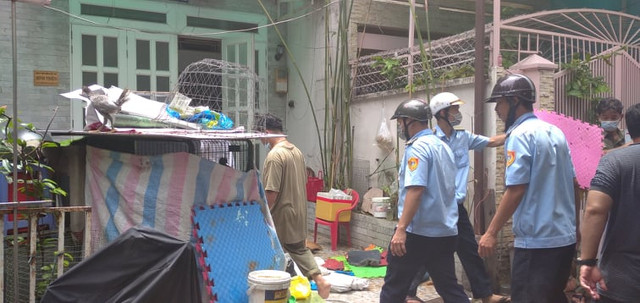 8 người thoát khỏi đám cháy ở trung tâm Sài Gòn - Hình 2 8 nguoi thoat khoi dam chay o trung tam Sai Gon-Hinh-2