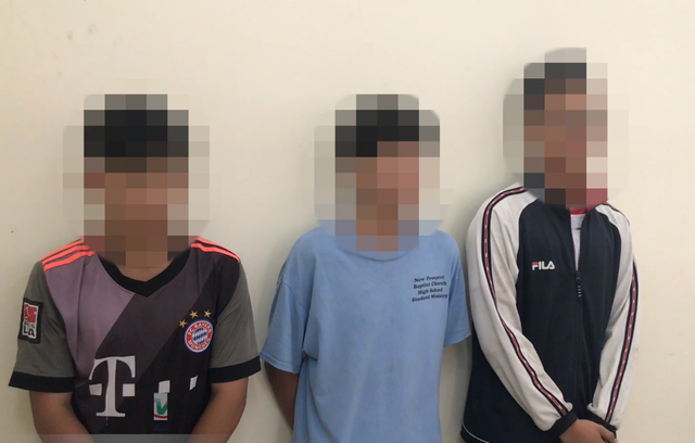 Người phụ nữ thuê 3 thiếu niên tạt sơn trộn mắm tôm vào quán cà phê Nguoi phu nu thue 3 thieu nien tat son tron mam tom vao quan ca phe