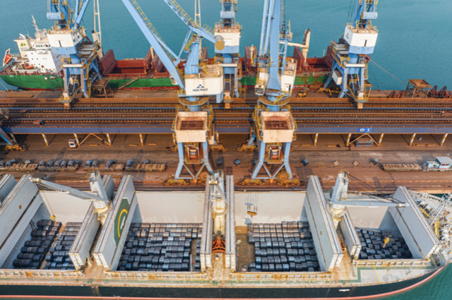 Sản lượng bán thép Hòa Phát đạt 555.000 tấn trong tháng 7, tăng 3% so tháng trước San luong ban thep Hoa Phat dat 555.000 tan trong thang 7, tang 3% so thang truoc