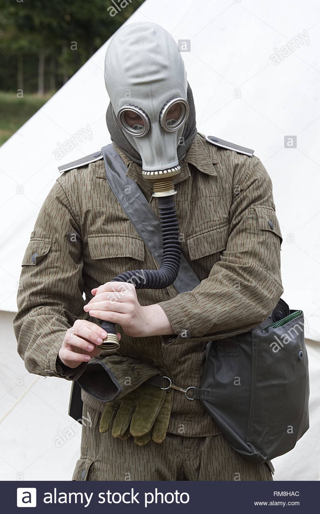 Mặt nạ phòng độc phổ biến trong Quân đội Việt Nam - Hình 4 Mat na phong doc pho bien trong Quan doi Viet Nam-Hinh-4