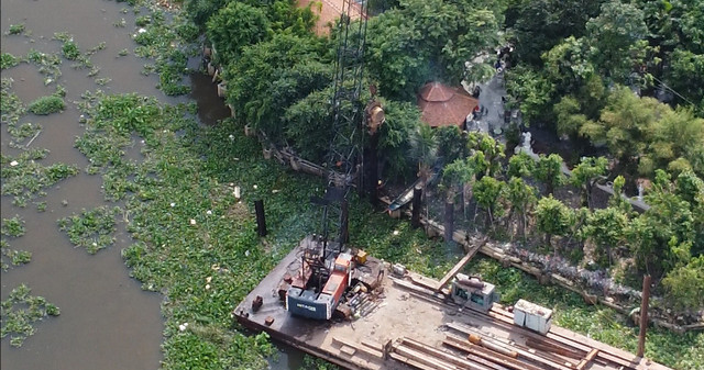 Phường Thạnh Lộc (Quận 12, TPHCM): Vụ chủ quán cà phê Giao Khẩu lấn chiếm sông, vì sao chưa bị xử lý? - Hình 2 Phuong Thanh Loc (Quan 12, TPHCM): Vu chu quan ca phe Giao Khau lan chiem song, vi sao chua bi xu ly?-Hinh-2