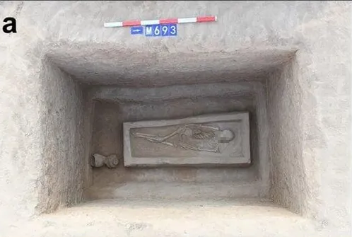 Phát hiện bộ xương 2.500 năm tuổi cụt chân, sự thật là gì Phat hien bo xuong 2.500 nam tuoi cut chan, su that la gi