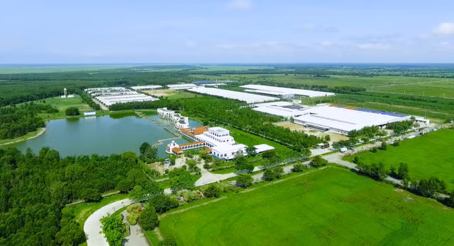 Vinamilk tổ chức cho con em nhân viên thăm Resort bò sữa - Hình 2 Vinamilk to chuc cho con em nhan vien tham Resort bo sua-Hinh-2
