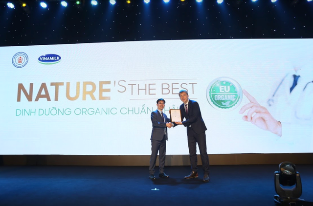 Vinamilk giới thiệu xu hướng organic tại Hội nghị Sữa toàn cầu 2019 - Hình 6 Vinamilk gioi thieu xu huong organic tai Hoi nghi Sua toan cau 2019-Hinh-6