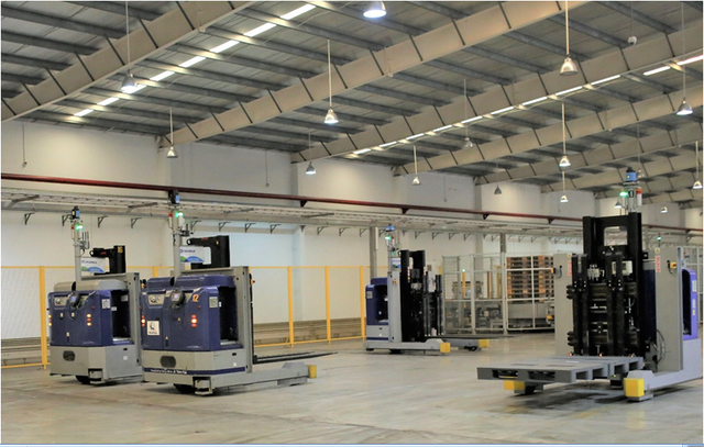 “Siêu” nhà máy sữa đón những vị khách học đường đầu tiên - Hình 3 “Sieu” nha may sua don nhung vi khach hoc duong dau tien-Hinh-3