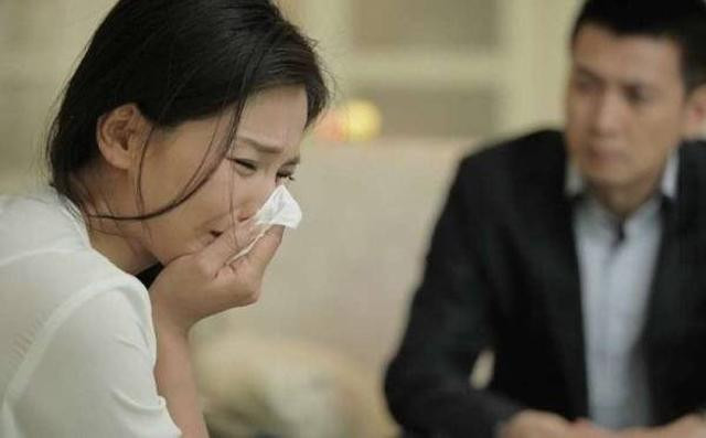 Nữ luật sư bàng hoàng trước bí mật tày trời của chồng và em gái ruột Nu luat su bang hoang truoc bi mat tay troi cua chong va em gai ruot