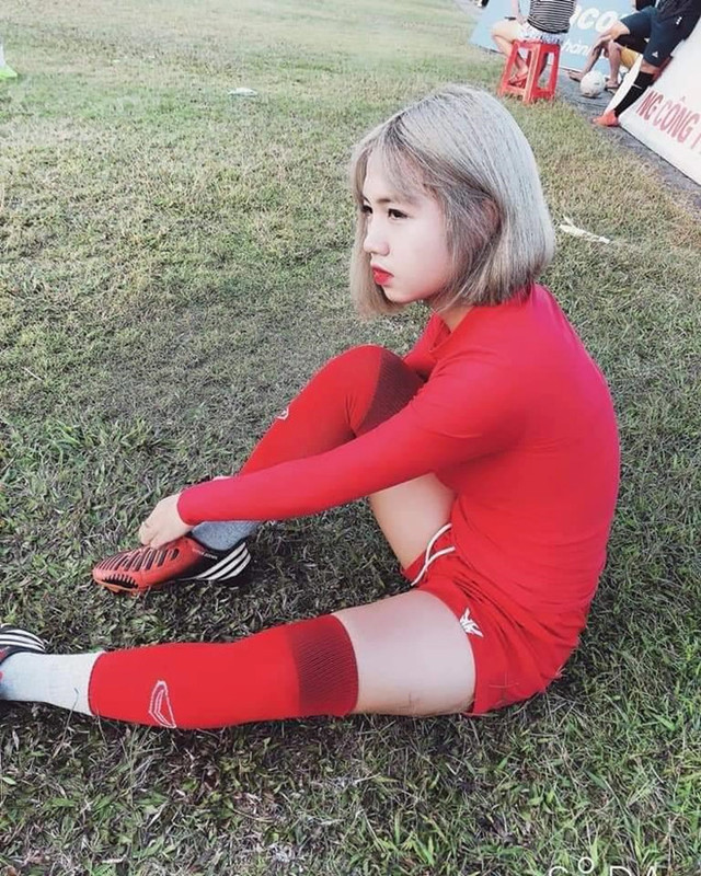 Nhung cau thu bong da nu Viet Nam nhan sac khong thua kem hotgirl-Hinh-7