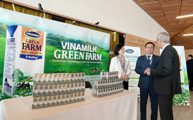 Mô hình phát triển bền vững “Vinamilk Green Farm” được chia sẻ tại hội nghị sữa toàn cầu - Hình 2 Mo hinh phat trien ben vung “Vinamilk Green Farm” duoc chia se tai hoi nghi sua toan cau-Hinh-2