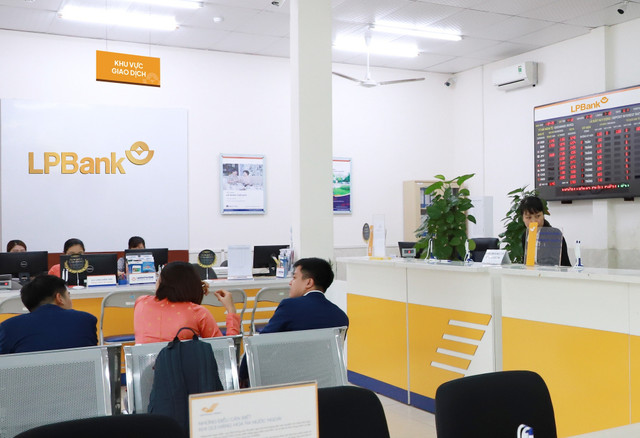 LPBank phân phối tiếp 73 triệu cổ phiếu cho 3 cá nhân LPBank phan phoi tiep 73 trieu co phieu cho 3 ca nhan