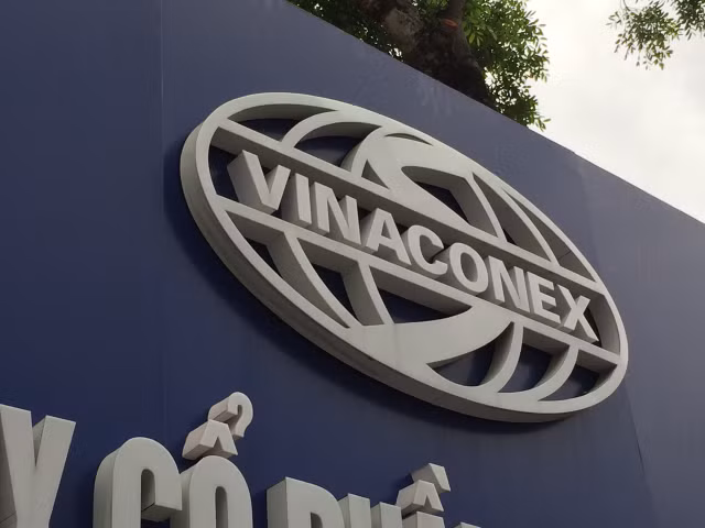 Vinaconex bao lai rong 'boc hoi' 13% sau soat xet ban nien