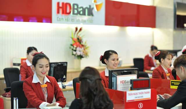 Thu ngoài lãi tăng mạnh, HDBank báo lãi ròng quý 2 đạt 1.552 tỷ đồng Thu ngoai lai tang manh, HDBank bao lai rong quy 2 dat 1.552 ty dong
