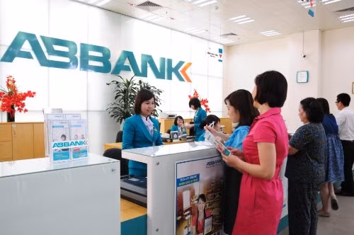 ABBank bao lai 6 thang 1.329 ty, no co kha nang mat von tang dang ngai