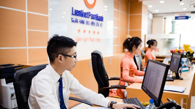 Tổng giám đốc LienVietPostBank từ nhiệm trong bối cảnh nhiều biến động Tong giam doc LienVietPostBank tu nhiem trong boi canh nhieu bien dong