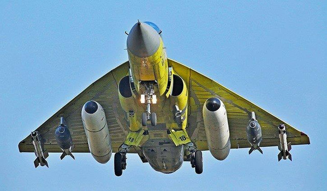 Khám phá sức mạnh chiến đấu cơ Tejas Ấn Độ Kham pha suc manh chien dau co Tejas An Do