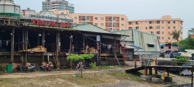 Toàn cảnh hoạt động của cảng cá lớn nhất miền Trung - Hình 12 Toan canh hoat dong cua cang ca lon nhat mien Trung-Hinh-12