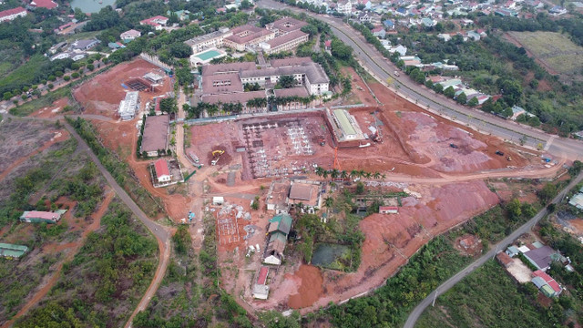 Vắng bóng đối thủ, CC1 trúng thầu lớn tại Đắk Nông - Hình 2 Vang bong doi thu, CC1 trung thau lon tai Dak Nong-Hinh-2