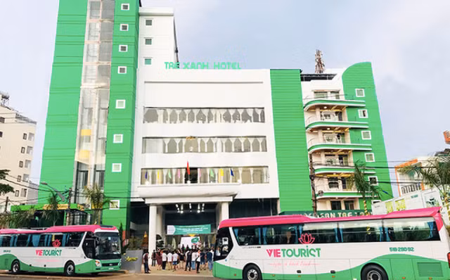 Vietourist muon huy phat hanh 12 trieu co phieu, mua khach san Iris Can Tho