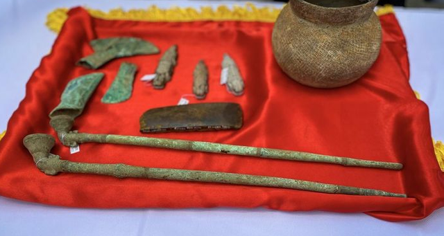 Khám phá 10 cổ vật vô giá vừa trở về Việt Nam - Hình 5 Kham pha 10 co vat vo gia vua tro ve Viet Nam-Hinh-5