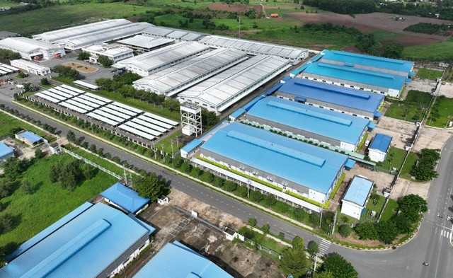 Nhờ đâu lãi ròng 6 tháng của Sonadezi Châu Đức vọt 55%, biên lãi gộp 52,1%? Nho dau lai rong 6 thang cua Sonadezi Chau Duc vot 55%, bien lai gop 52,1%?