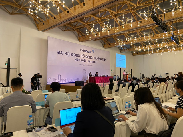 Cổ đông Eximbank vẫn không qua loạt vấn đề trọng yếu Co dong Eximbank van khong qua loat van de trong yeu