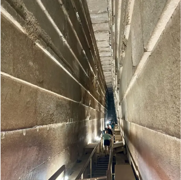 Giật mình khi khám phá kim tự tháp Ai Cập - Hình 5 Giat minh khi kham pha kim tu thap Ai Cap-Hinh-5