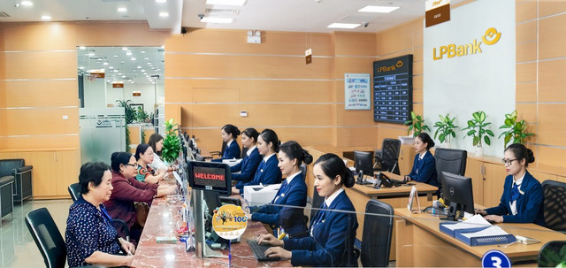 LPBank bị ảnh hưởng thế nào từ Thông tư 11 về hoạt động phòng giao dịch bưu điện? - Hình 2 LPBank bi anh huong the nao tu Thong tu 11 ve hoat dong phong giao dich buu dien?-Hinh-2