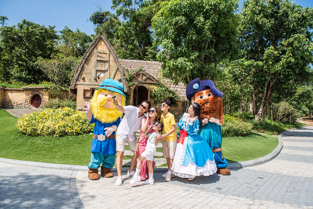 Vinpearl trien khai Wonder V-Creator trao thuong cho nhung nha sang tao noi dung-Hinh-2