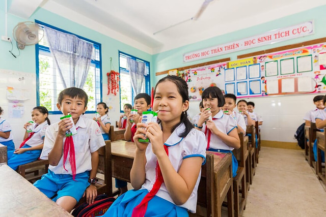 Nhân rộng niềm vui mang tên sữa học đường - Hình 8 Nhan rong niem vui mang ten sua hoc duong-Hinh-8