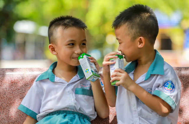 Nhân rộng niềm vui mang tên sữa học đường - Hình 4 Nhan rong niem vui mang ten sua hoc duong-Hinh-4