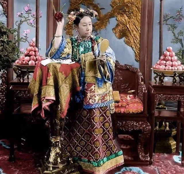 Tu Hi Thai Hau che giau bi mat dong troi nao suot doi ma khong ai biet?-Hinh-2