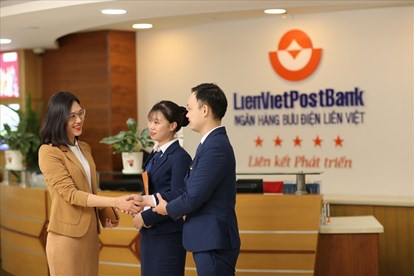 VNPost thoái hơn 10% vốn LPB, mối quan hệ với LienVietPostBank sẽ như thế nào? VNPost thoai hon 10% von LPB, moi quan he voi LienVietPostBank se nhu the nao?