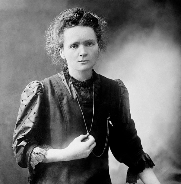 Cuốn sổ tay đáng sợ không ai dám đụng của Marie Curie - Hình 4 Cuon so tay dang so khong ai dam dung cua Marie Curie-Hinh-4