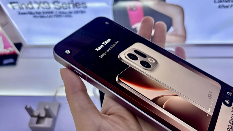 Trên tay OPPO Find X9 với chip mạnh, pin lớn
