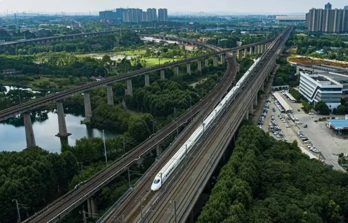 AI lần đầu “chỉ tay” xây đường hầm xuyên biển