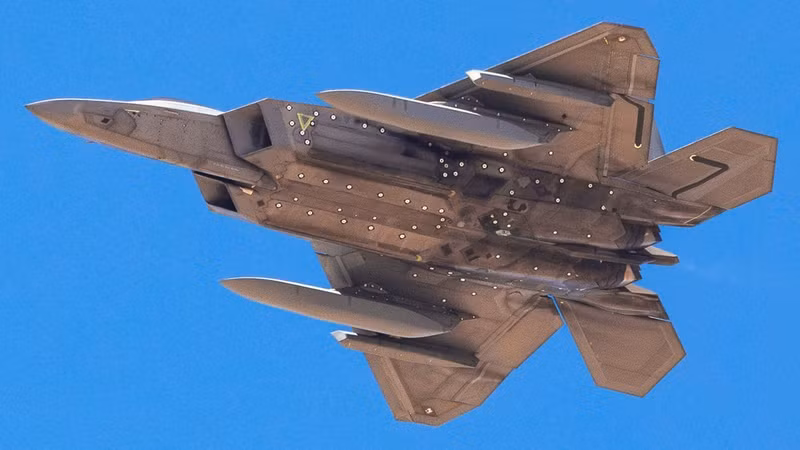 Tiêm kích tàng hình đầu tiên F-22 Raptor lộ diện phiên bản 2.0