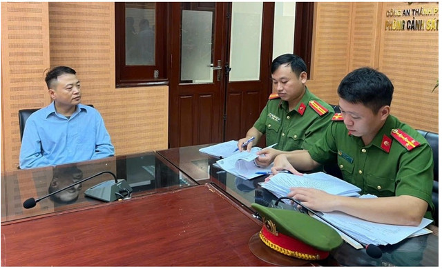 Shark Bình bị khởi tố, bắt tạm giam. Ảnh: Công an Hà Nội. sark-binh.png
