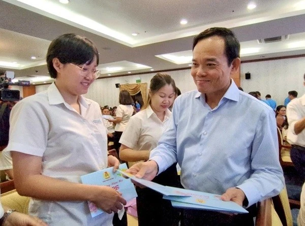 TP HCM hỗ trợ Tết cho 350.000 đoàn viên, người lao động khó khăn