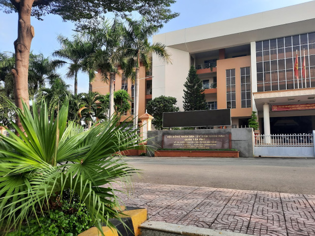 Trụ sở Ban Quản lý dự án đầu tư xây dựng khu vực quận Tân Phú đặt trong khuôn viên UBND quận Tân Phú. tu-lieu.jpg