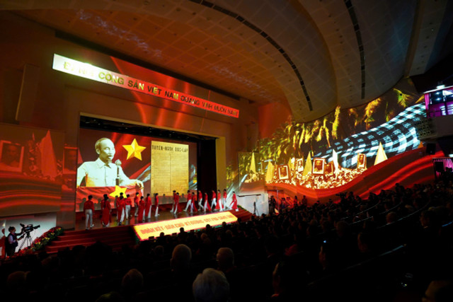 Văn nghệ chào mừng Đại hội. 8.jpg