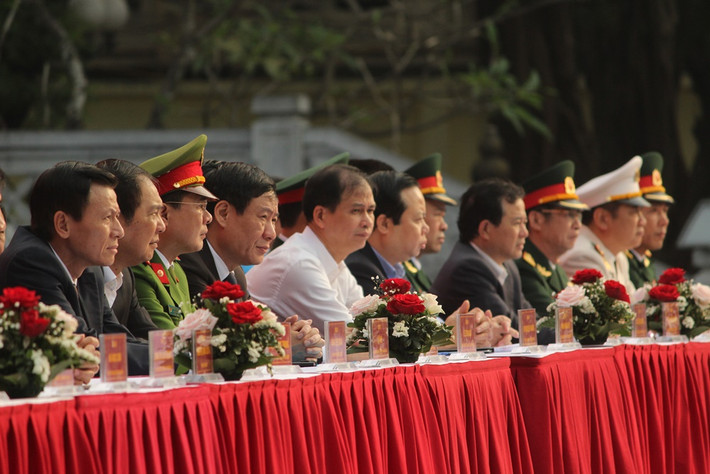 Sáng ngày 20/2, nhiều đại biểu của TP Hà Nội, quận Đống Đa (Hà Nội) đã đến Gò Đống Đa (quận Đống Đa, TP Hà Nội) để tham dự lễ giao nhận quân 2019.