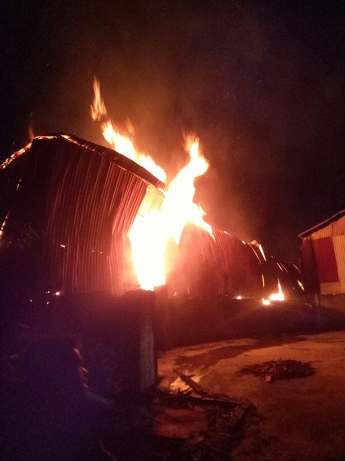 Trước đó, vào năm 2020, tại xã Liên Hà xảy ra vụ cháy khu nhà xưởng mọc trái phép trên đất nông nghiệp giữa đêm, lửa đã thiêu rụi mất khoảng 3 nhà xưởng.