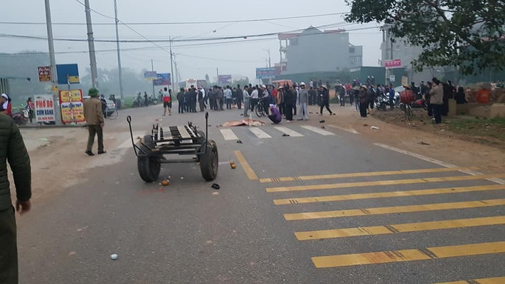 Vụ tai nạn xe ô tô đâm đoàn người đưa tang xảy ra 5h sáng ngày 27/3, tại Ngã 4 Quốc Lộ 2C với tuyến đường đi Mả Lọ (địa bàn xã Trung nguyên, huyện Yên Lạc, Vĩnh Phúc), giữa xe ô tô khách mang biển kiểm soát 27B-003.43 chạy tuyến Điện Biên - Lập Thạch (Vĩnh Phúc) với đoàn người đưa đám ma.