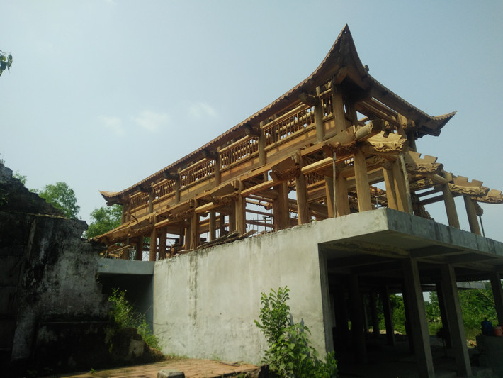 Được biết, chi phí bán sưa trước đó được cộng đồng dân cư nơi đây phục vụ xây dựng các công trình công ích của xã và đình chùa Phụ Chính.