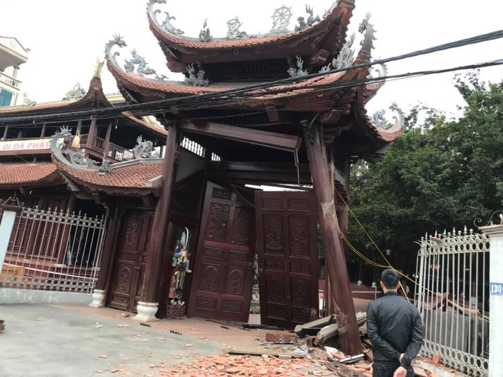 Theo lãnh đạo Công an phường La Khê, ngay sau khi nhận được tin báo, đơn vị nhanh chóng cử lực lượng xuống hiện trường. Do chùa Ngòi nằm trên khu vực phường Quang Trung nên Công an phường Quang Trung đã thụ lý vụ việc. Tài xế sau đó cũng đã tới cơ quan Công an trình diện.