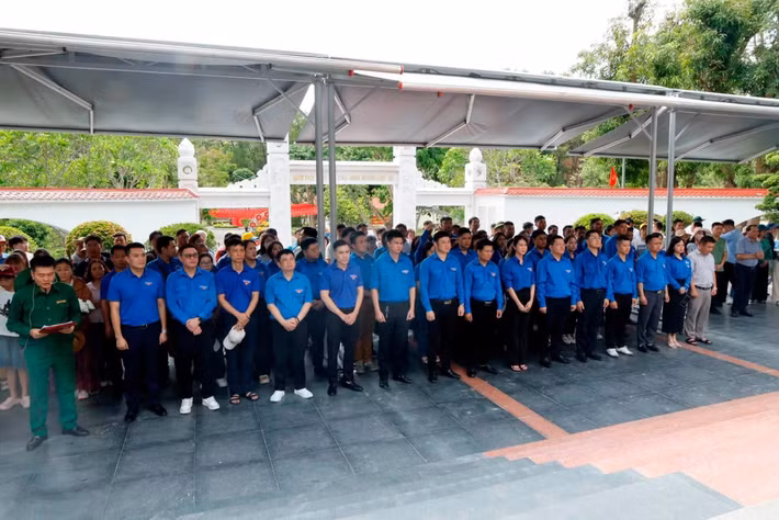 Hơn nửa thế kỷ trôi qua, Ngã ba Đồng Lộc trở thành "địa chỉ đỏ" trong hành trình tri ân và giáo dục truyền thống yêu nước, tinh thần cách mạng cho các thế hệ.