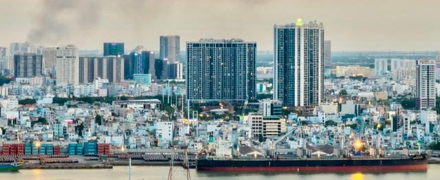 Sở Xây dựng TP.HCM đánh thị trường bất động sản ở TP HCM phát triển nhanh nhưng vẫn chưa ổn định, minh bạch, còn tiềm ẩn nhiều rủi ro. Ảnh: NGUYỆT NHI